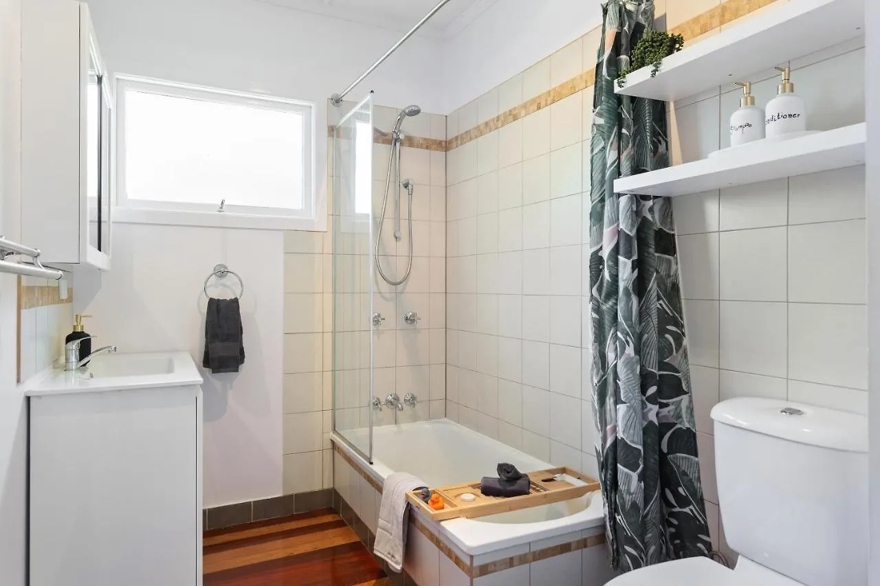 Holiday home Artist'S Cottage - Cosy Home In Quiet Leafy Street Toowoomba